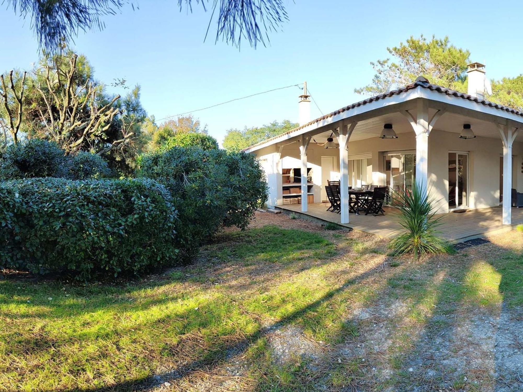 Villa Familiale Au Cap Ferret: Face Aux Dunes, Proche Plage, Grand Jardin Et Terrasse, 10 Pers - Fr-1-736-8